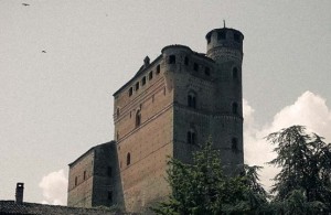 castello-serralunga-d-alba-555x360