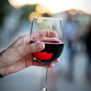 glass-of-wine-g9aa981125_1920